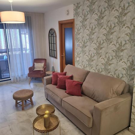 Holidays2Malaga Ayala 450 Mts From Beach & Terrace Exterior foto