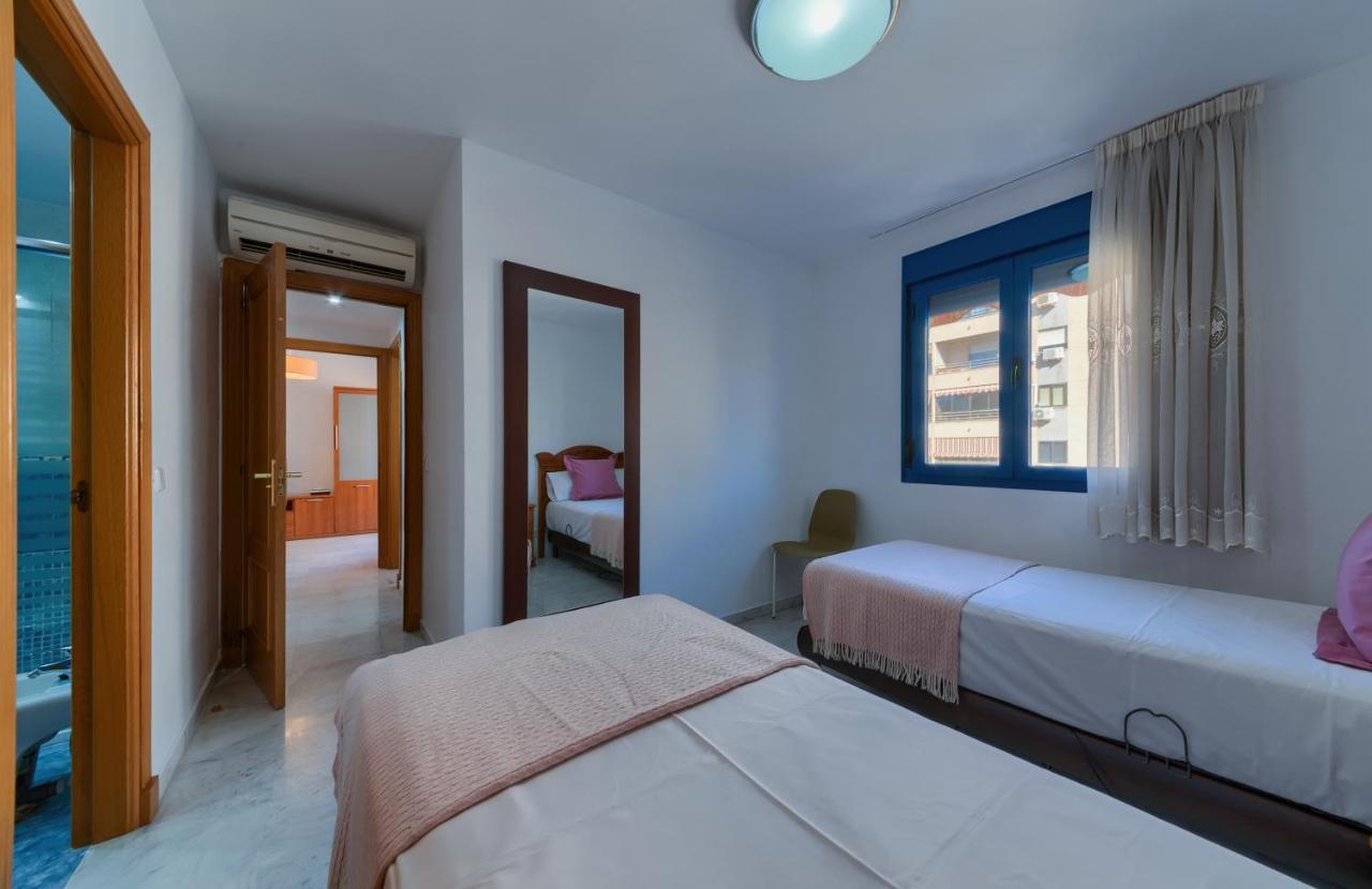 Holidays2Malaga Ayala 450 Mts From Beach & Terrace Exterior foto