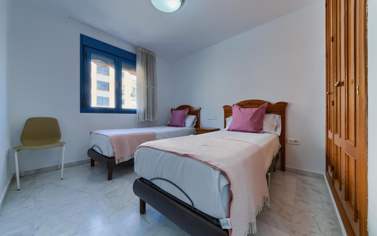 Holidays2Malaga Ayala 450 Mts From Beach & Terrace Exterior foto