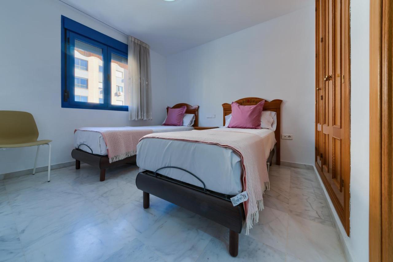 Holidays2Malaga Ayala 450 Mts From Beach & Terrace Exterior foto